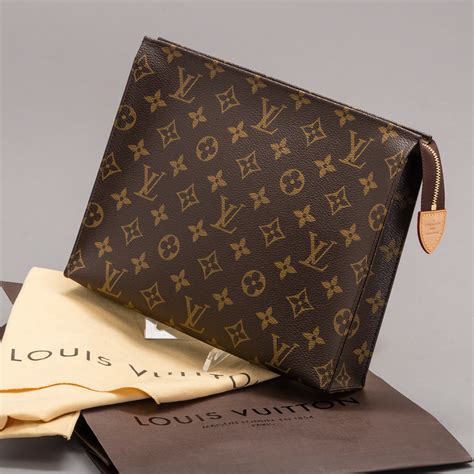 used louis vuitton toiletry bag|toiletry pouch Louis Vuitton 26.